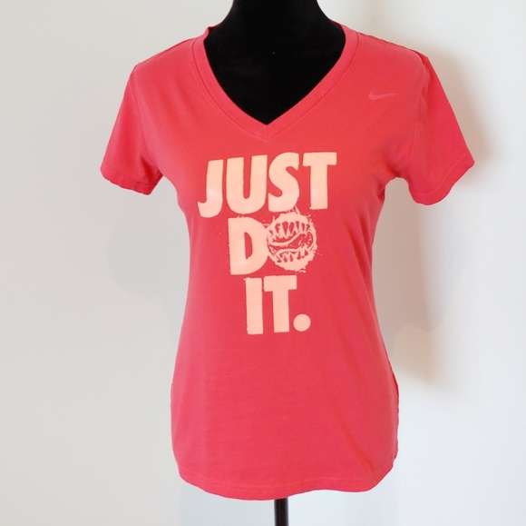 Nike Tops - NIKE DRI-FIT Red Slim Fit Athletic T-shirt Size M